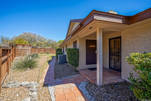 5835 Royal Club, San Antonio, TX 78239