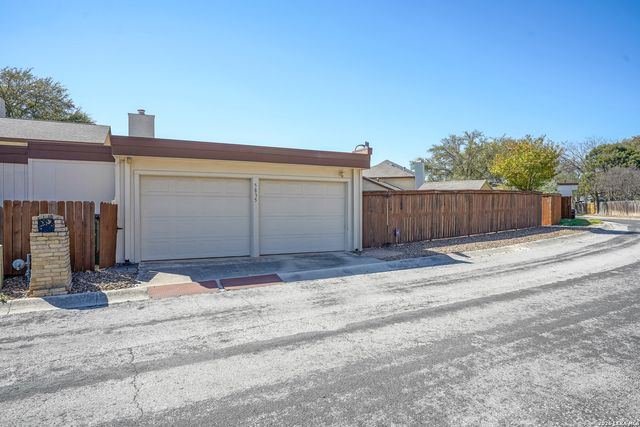 5835 Royal Club, San Antonio, TX 78239
