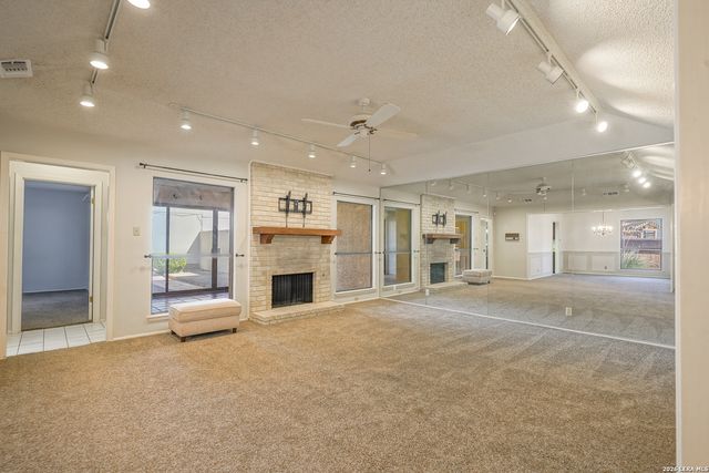 5835 Royal Club, San Antonio, TX 78239