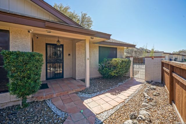 5835 Royal Club, San Antonio, TX 78239