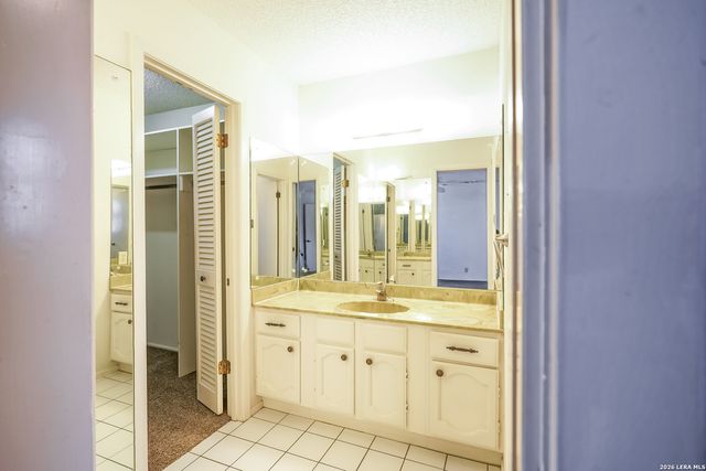 5835 Royal Club, San Antonio, TX 78239