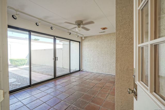 5835 Royal Club, San Antonio, TX 78239