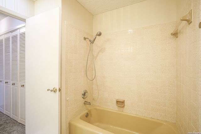 5835 Royal Club, San Antonio, TX 78239