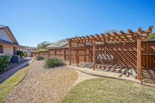 5835 Royal Club, San Antonio, TX 78239