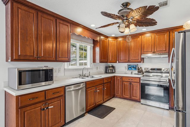 4785 Shoal Lake Circle, Crestview, FL 32539