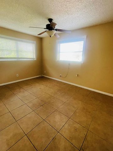 420 S B Street A4, Lake Worth Beach, FL 33460