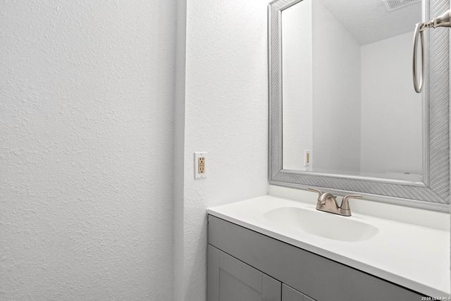 8090 Chestnut Ash, Converse, TX 78109