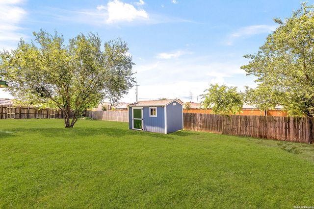 8090 Chestnut Ash, Converse, TX 78109