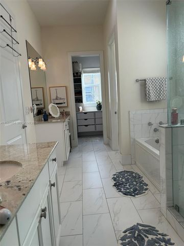 918 NE 17th Way, Fort Lauderdale, FL 33304