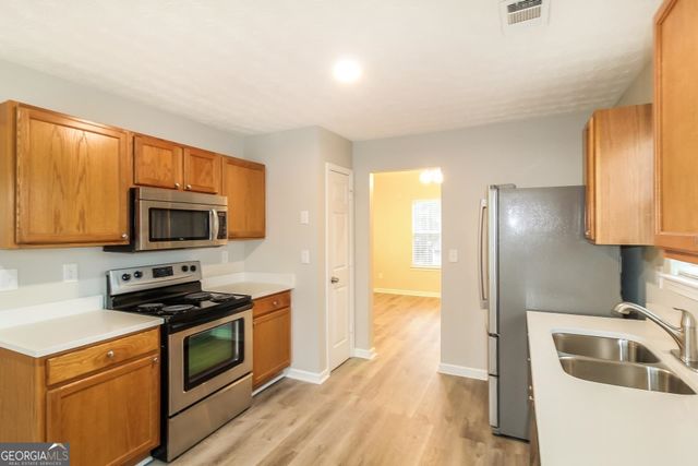 1286 Live Oak Terrace, Lithonia, GA 30058