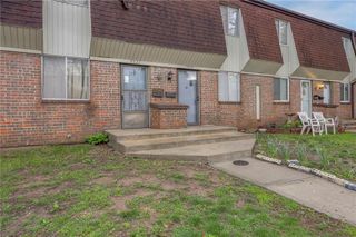 9929 W 52 Street, Merriam, KS 66203