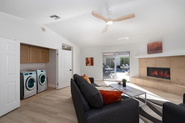 1843 N Whitewater Club Drive, Palm Springs, CA 92262