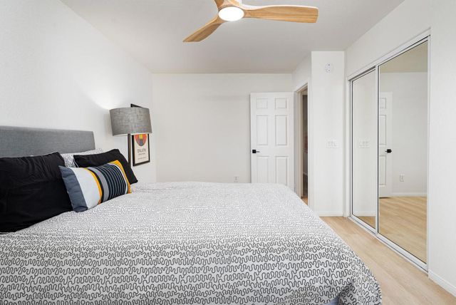 1843 N Whitewater Club Drive, Palm Springs, CA 92262