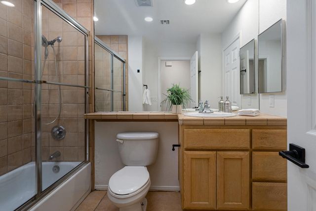 1843 N Whitewater Club Drive, Palm Springs, CA 92262