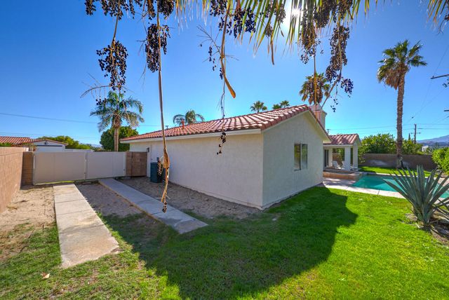 1843 N Whitewater Club Drive, Palm Springs, CA 92262