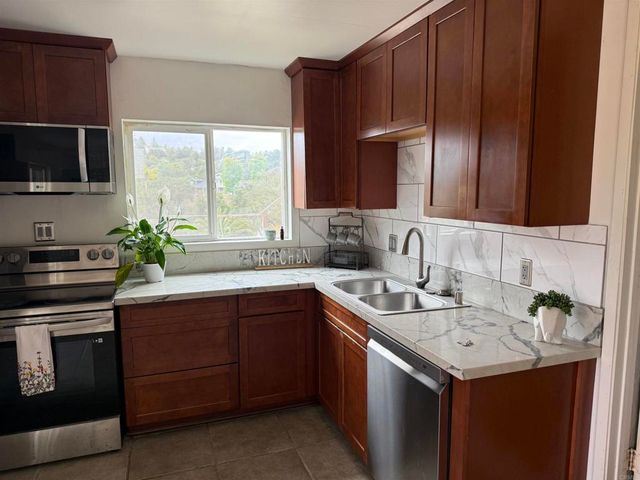 435 Rancho Camino, Fallbrook, CA 92028
