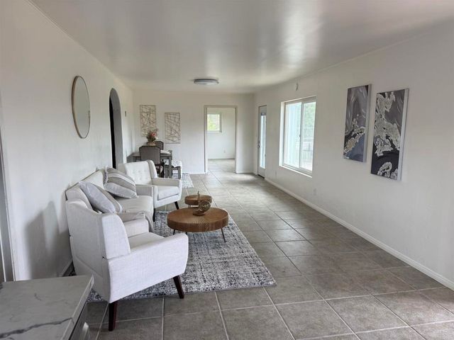 435 Rancho Camino, Fallbrook, CA 92028