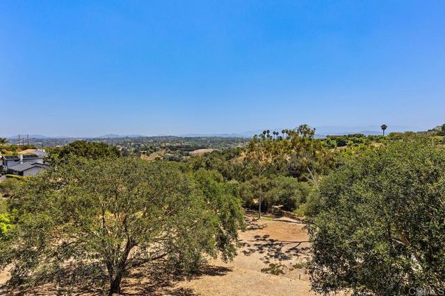 435 Rancho Camino, Fallbrook, CA 92028