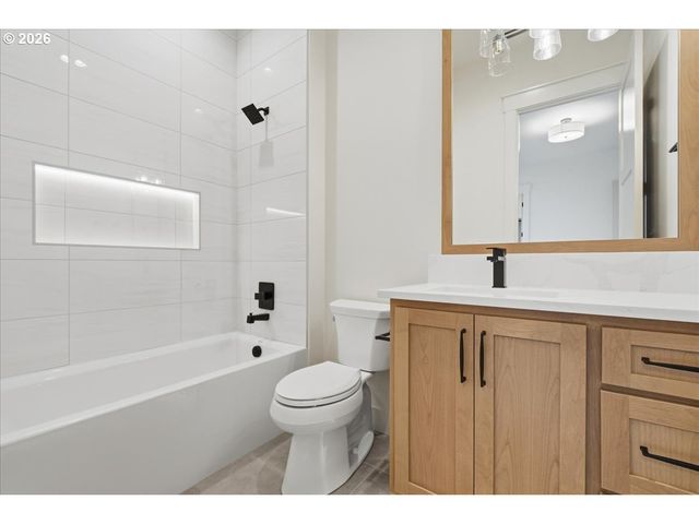 8614 Ne 183RD Pl, Vancouver, WA 98682