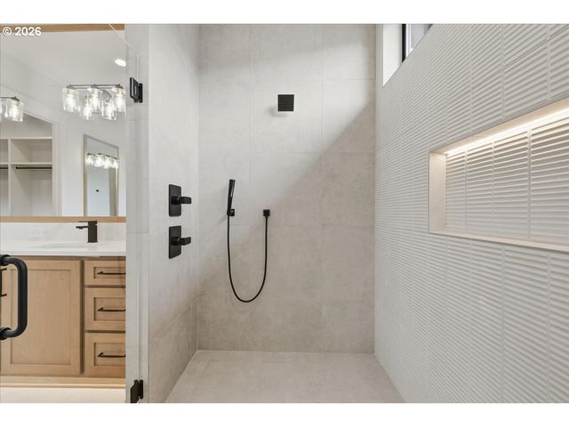 8614 Ne 183RD Pl, Vancouver, WA 98682