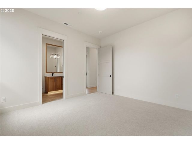 8614 Ne 183RD Pl, Vancouver, WA 98682