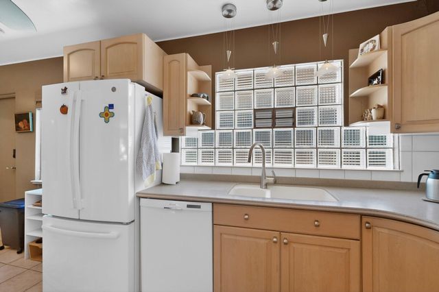 806 Hermosa Drive NE, Albuquerque, NM 87110