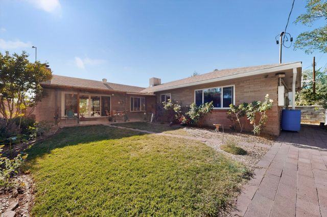 806 Hermosa Drive NE, Albuquerque, NM 87110