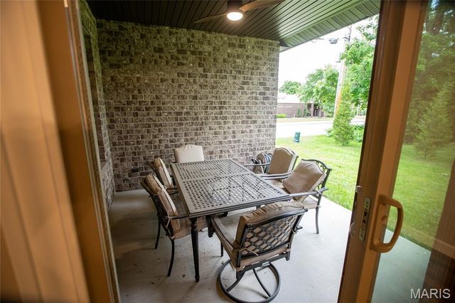 132 E Locust Street, Columbia, IL 62236