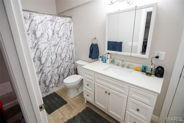 132 E Locust Street, Columbia, IL 62236