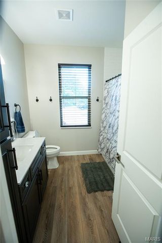 132 E Locust Street, Columbia, IL 62236