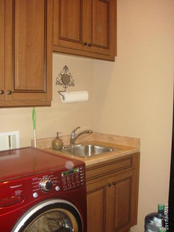 3226 W CLOUD Road, Phoenix, AZ 85086