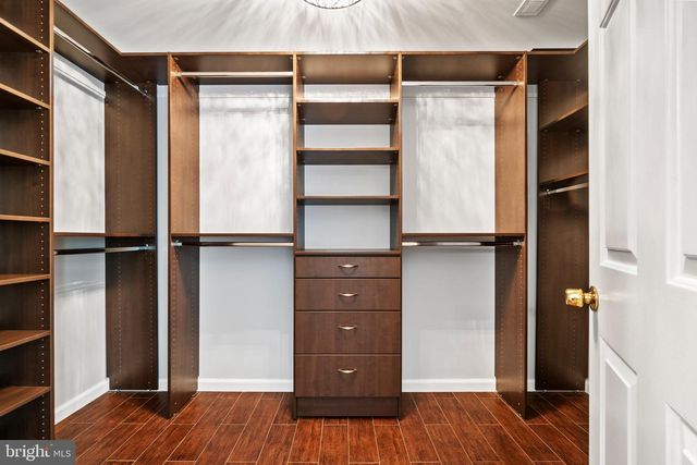 21255 OLIVE GREEN CT, Ashburn, VA 20147