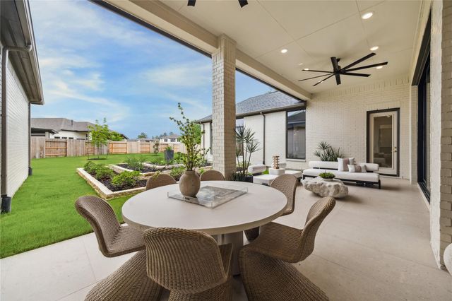 15719 Saffron Summer Street, Conroe, TX 77302