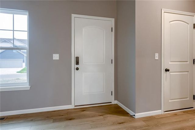 20560 Newcastle Street, Spring Hill, KS 66083