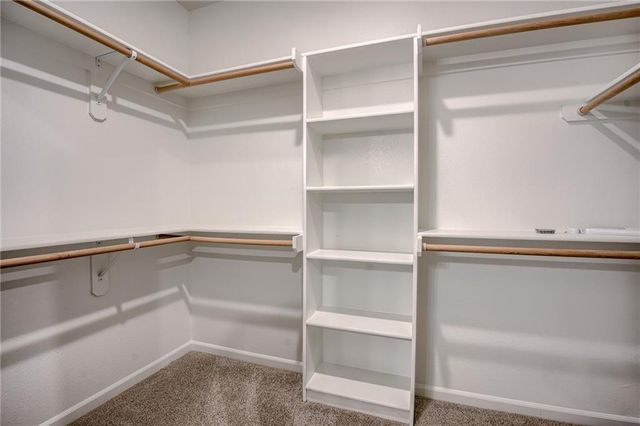 20560 Newcastle Street, Spring Hill, KS 66083