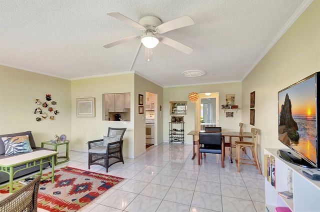 210 Horizons E 103, Boynton Beach, FL 33435