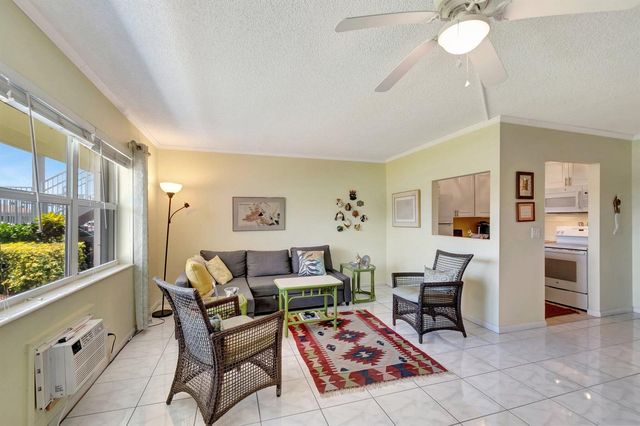 210 Horizons E 103, Boynton Beach, FL 33435