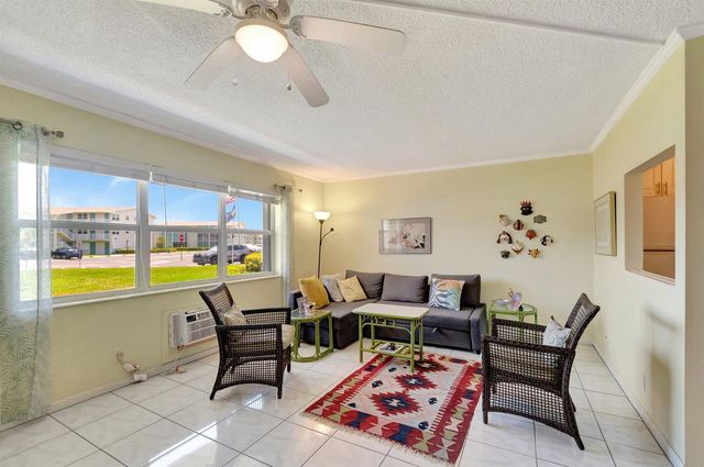 210 Horizons E 103, Boynton Beach, FL 33435