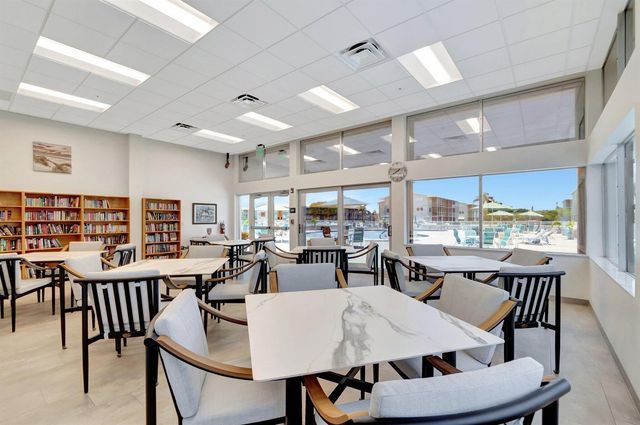 210 Horizons E 103, Boynton Beach, FL 33435