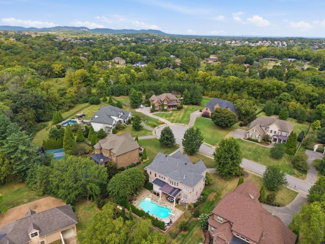 625 Calverton Ln, Brentwood, TN 37027