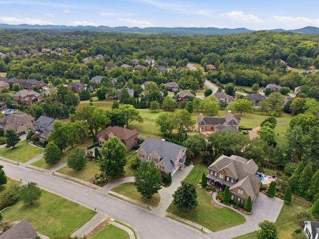 625 Calverton Ln, Brentwood, TN 37027