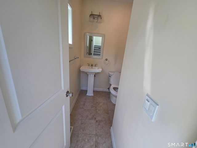 10 Oak Meadows Drive 10, Brookfield, CT 06804