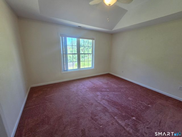 10 Oak Meadows Drive 10, Brookfield, CT 06804