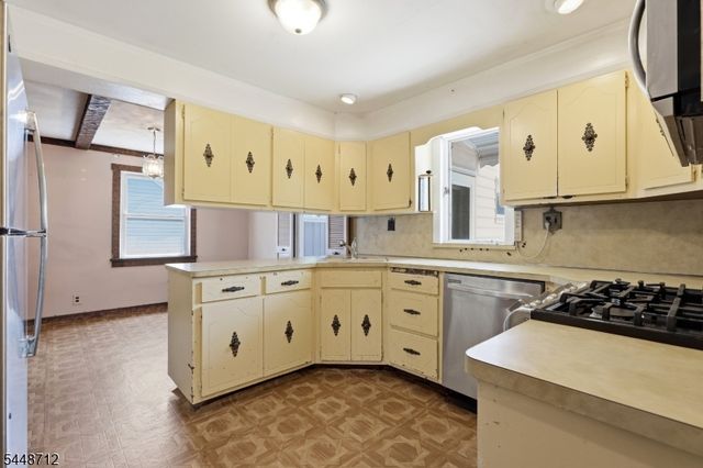20 Sunnyside Rd, West Orange Twp., NJ 07052