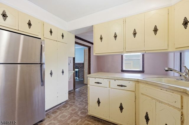 20 Sunnyside Rd, West Orange Twp., NJ 07052