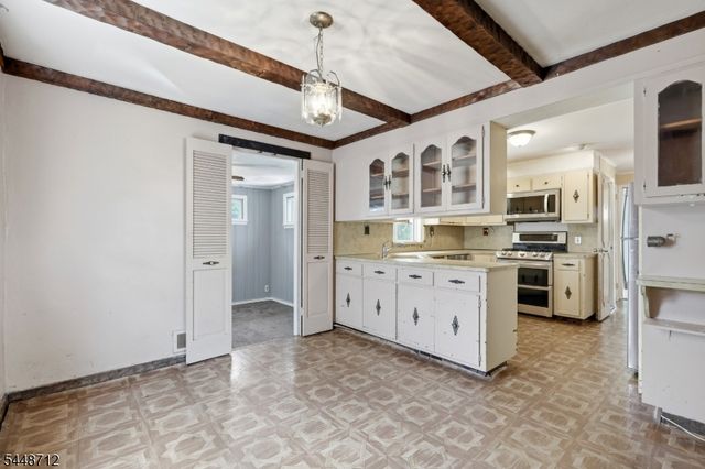 20 Sunnyside Rd, West Orange Twp., NJ 07052
