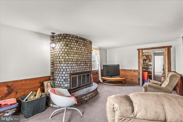 2219 LODGE FARM RD, Sparrows Point, MD 21219