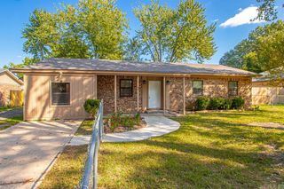 64 ST JOHN ST, Cabot, AR 72023