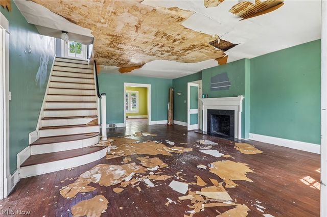 6821 Fleet Avenue, Cleveland, OH 44105