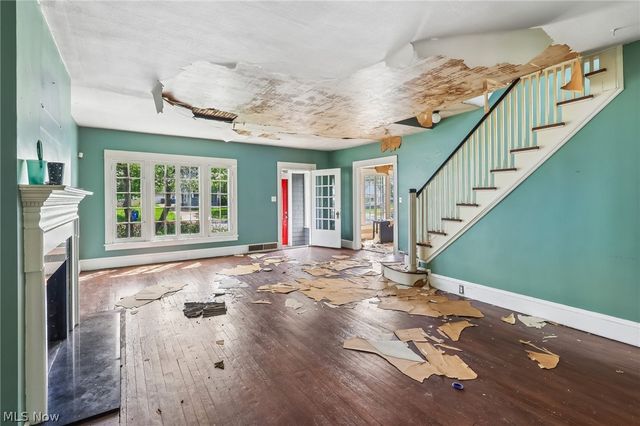 6821 Fleet Avenue, Cleveland, OH 44105